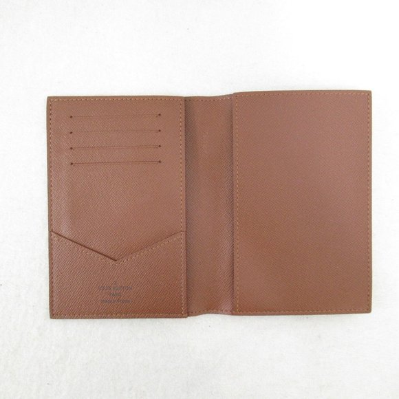 LOUIS VUITTON Passport Cover Travel Case Card Holder Monogram Canvas Used - Picture 2 of 8